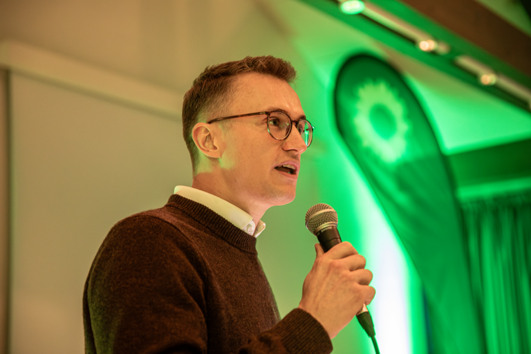 Grüne im Wahlkreis Unterems: Julian Pahlke mit überwältigender Mehrheit für die Bundestagswahl nominiert